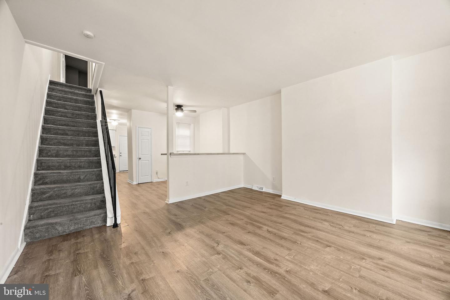 1006 7th St Property Photo 2