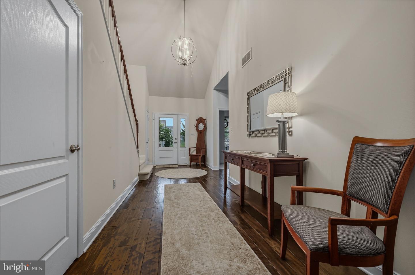 642 Vivaldi Dr Property Photo 6