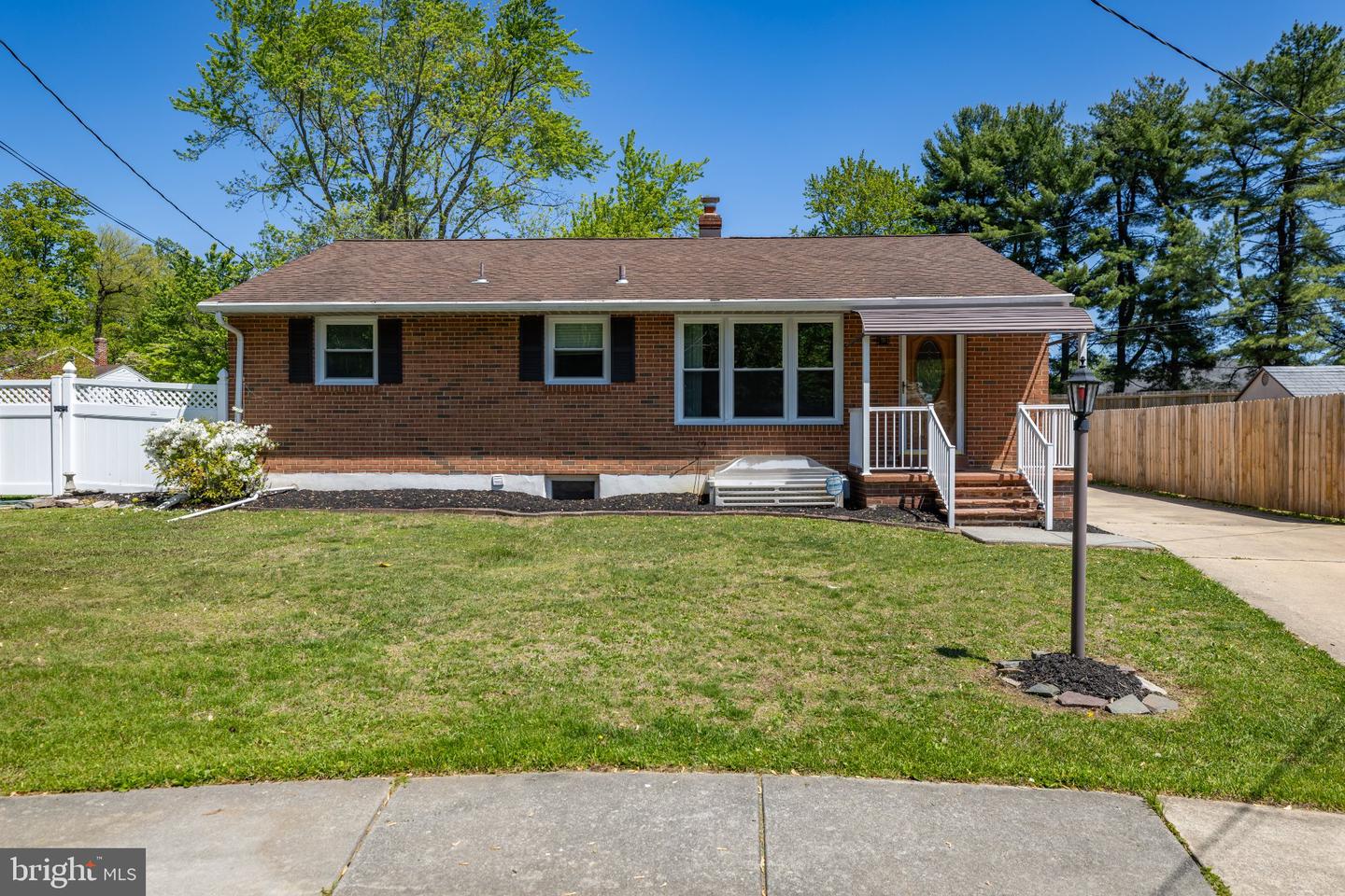 1837 Saw Mill Dr Property Photo 1
