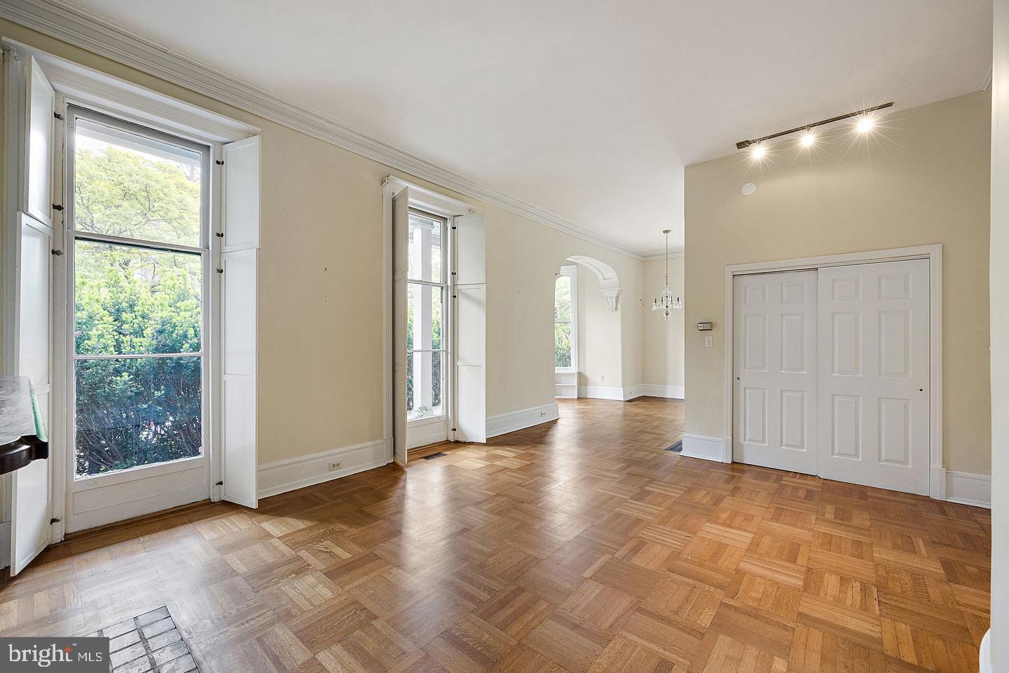 1401 Delaware Ave #1f Property Photo 8