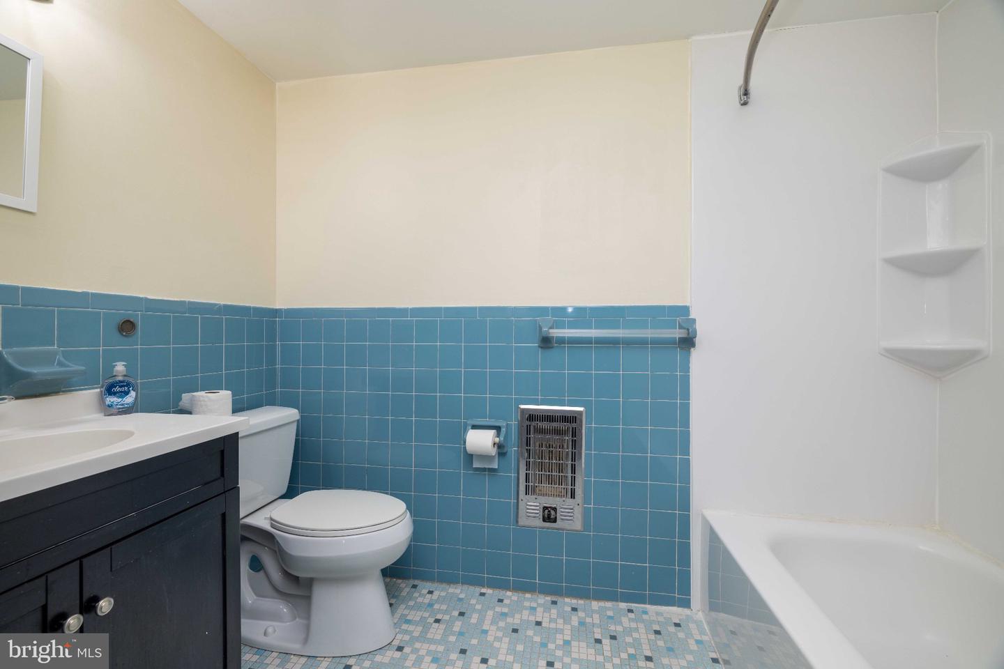 27602 Valley Run Dr #602 Property Photo 9