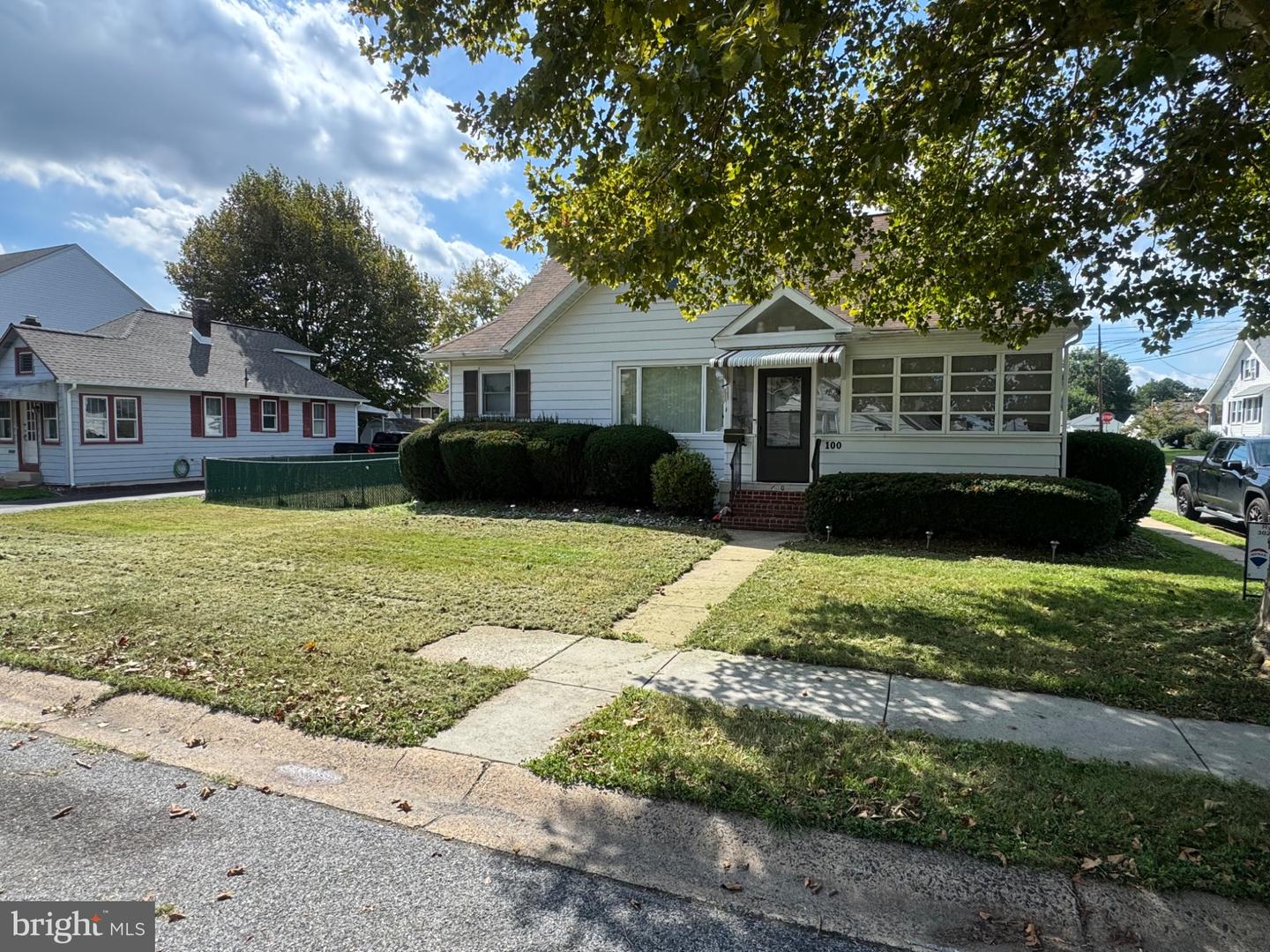 100 Silview Ave Property Photo 1