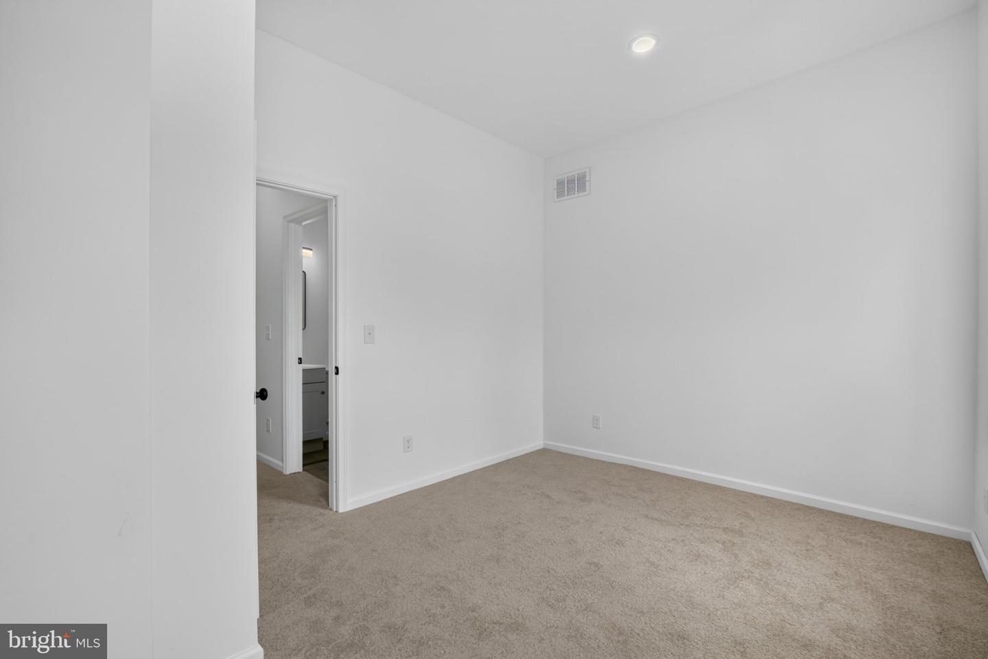 918 N Spruce St Property Photo 11