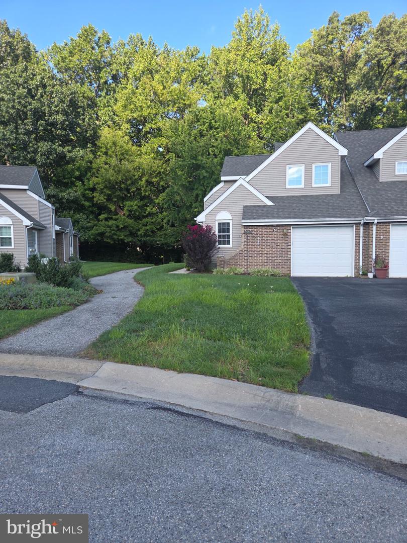 24 FLEETWOOD CT #31