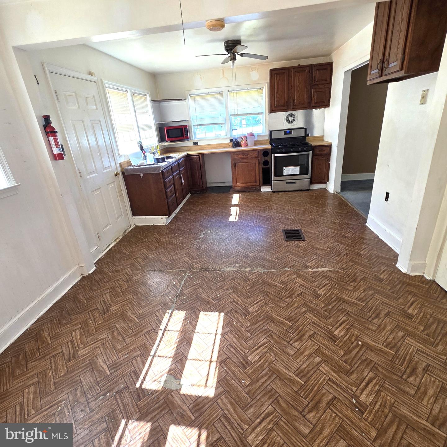 902 Haines Ave Property Photo 4