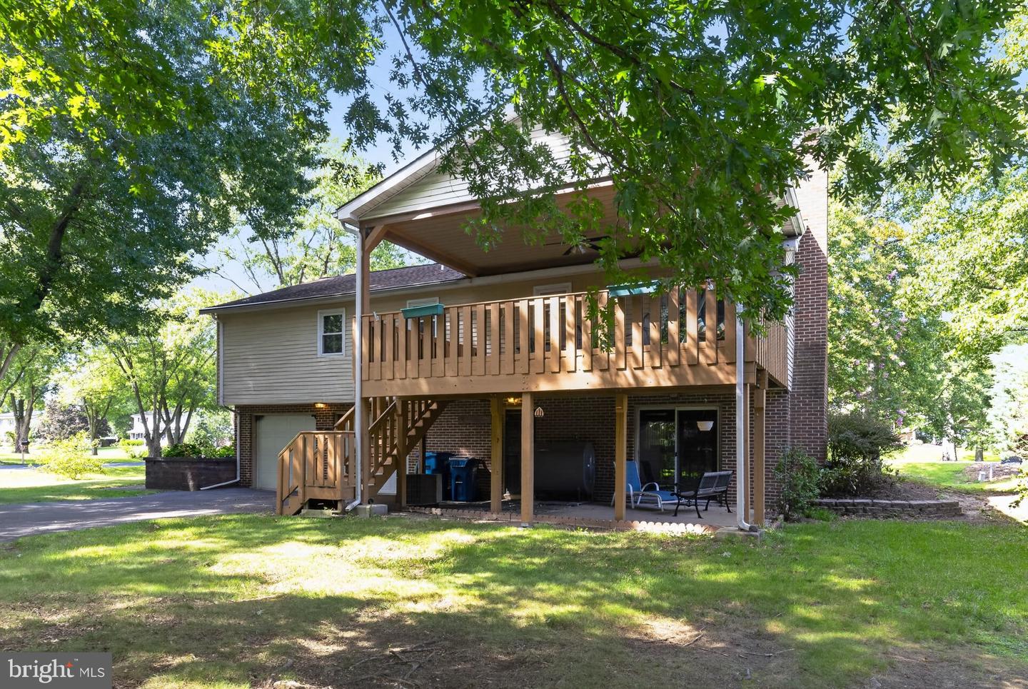 2 Anna Ave Property Photo 27