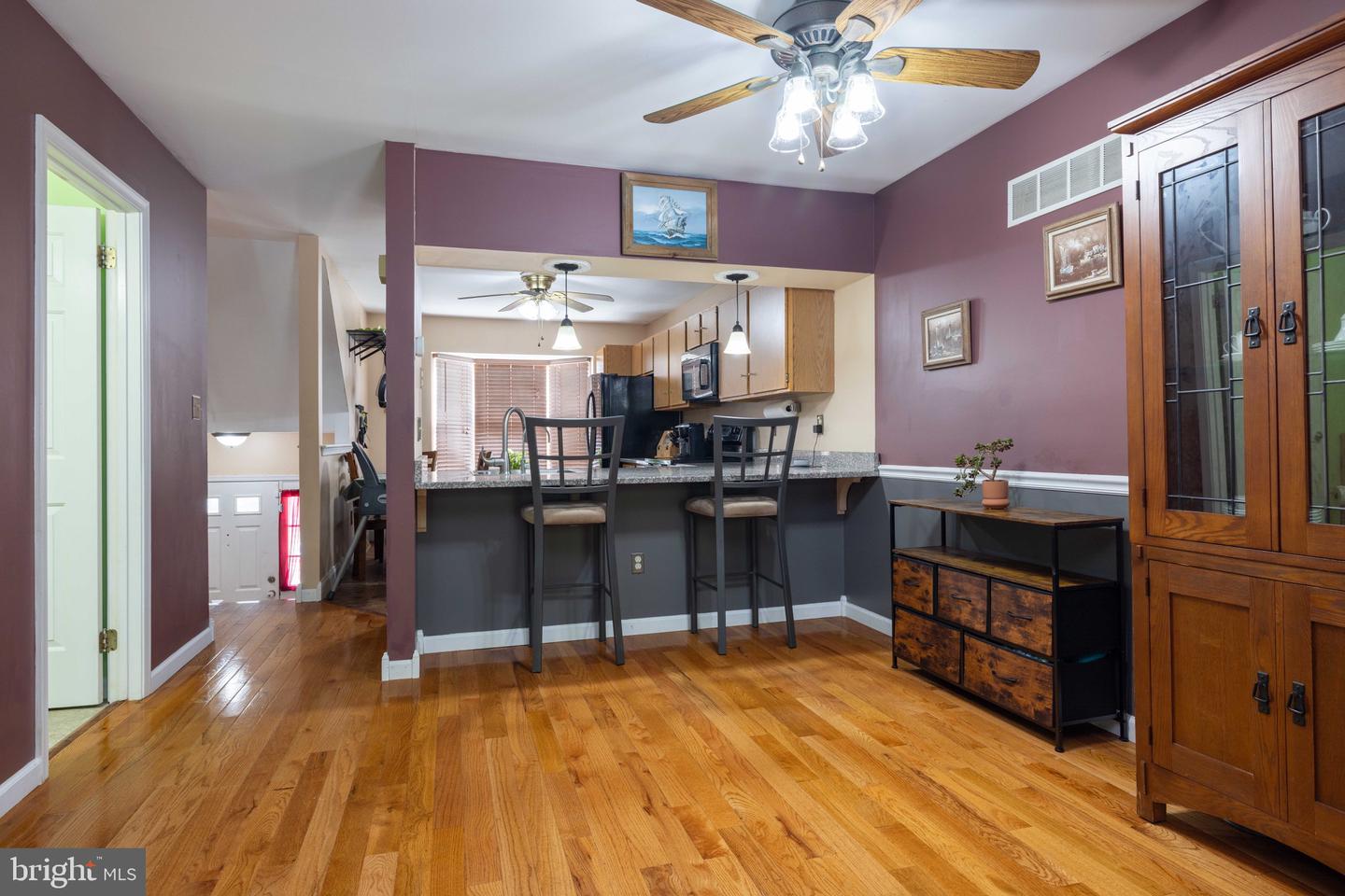 121 Valerie Property Photo 6