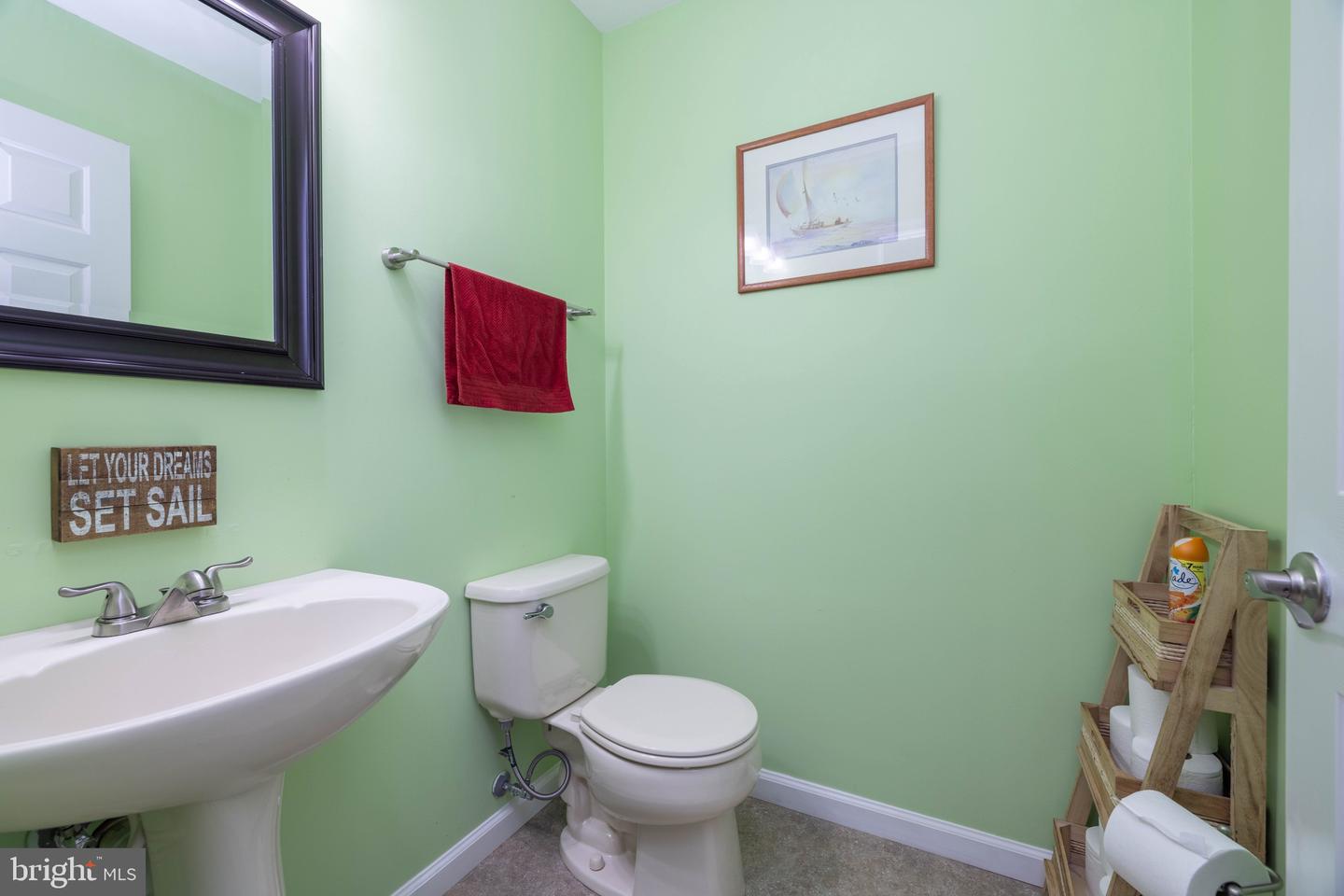 121 Valerie Property Photo 12