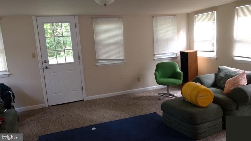 5 Terry Ln Property Photo 5