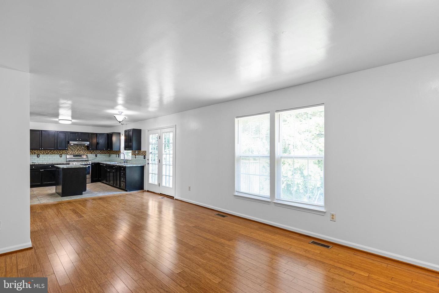 152 Mccormick Blvd Property Photo 8