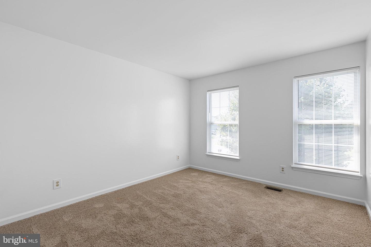 152 Mccormick Blvd Property Photo 18