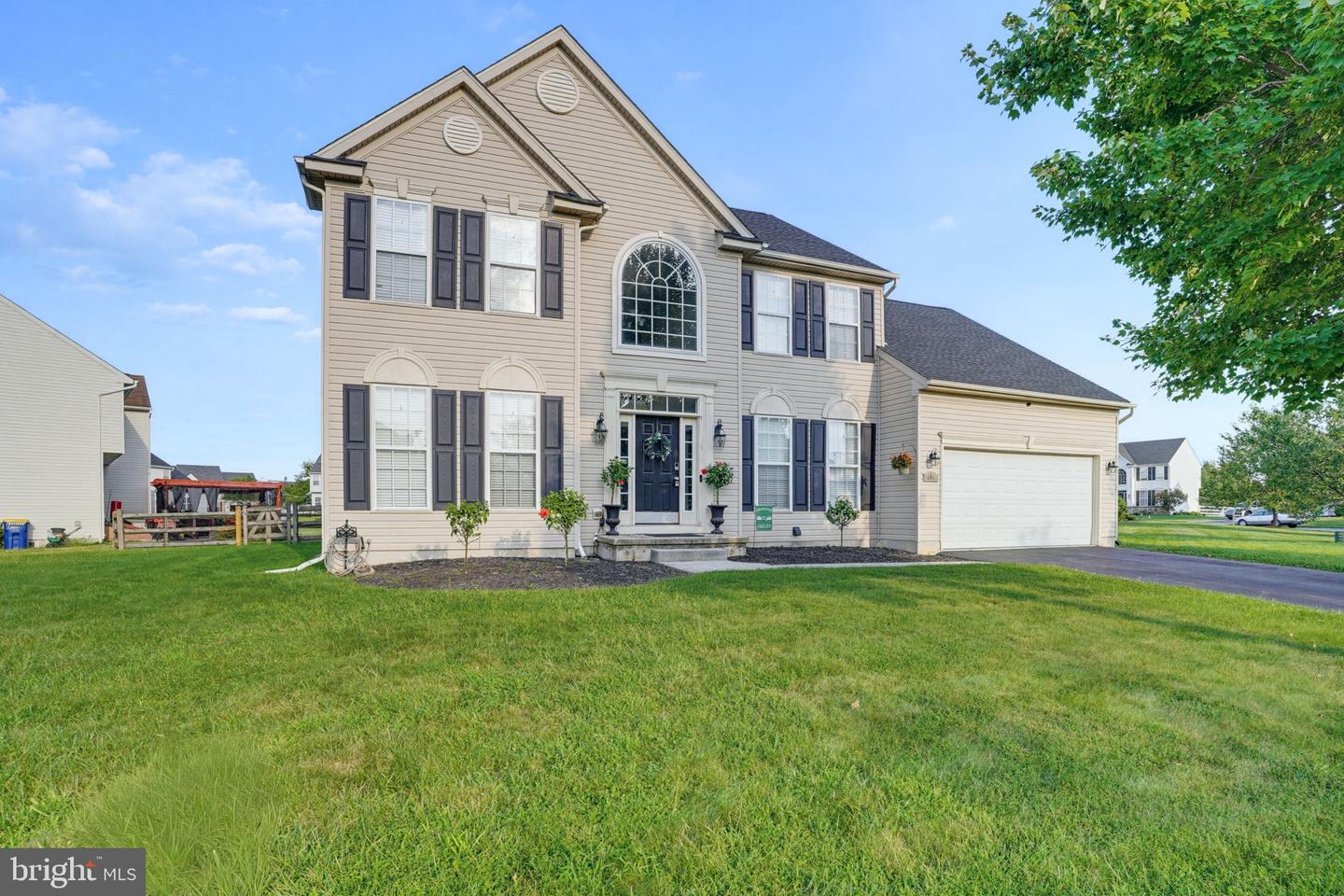 505 Hugh Cir Property Photo 3