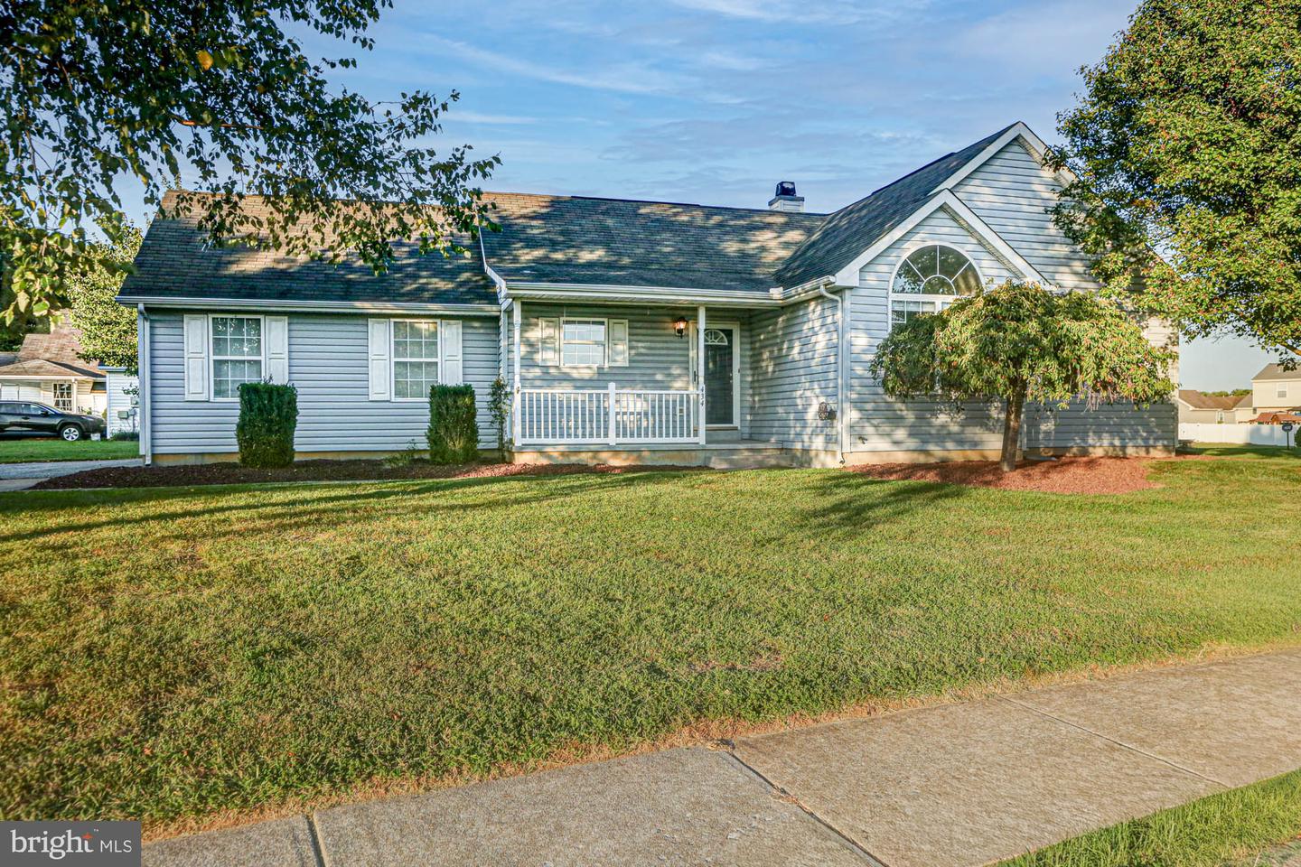 434 W Harvest Ln Property Photo 1
