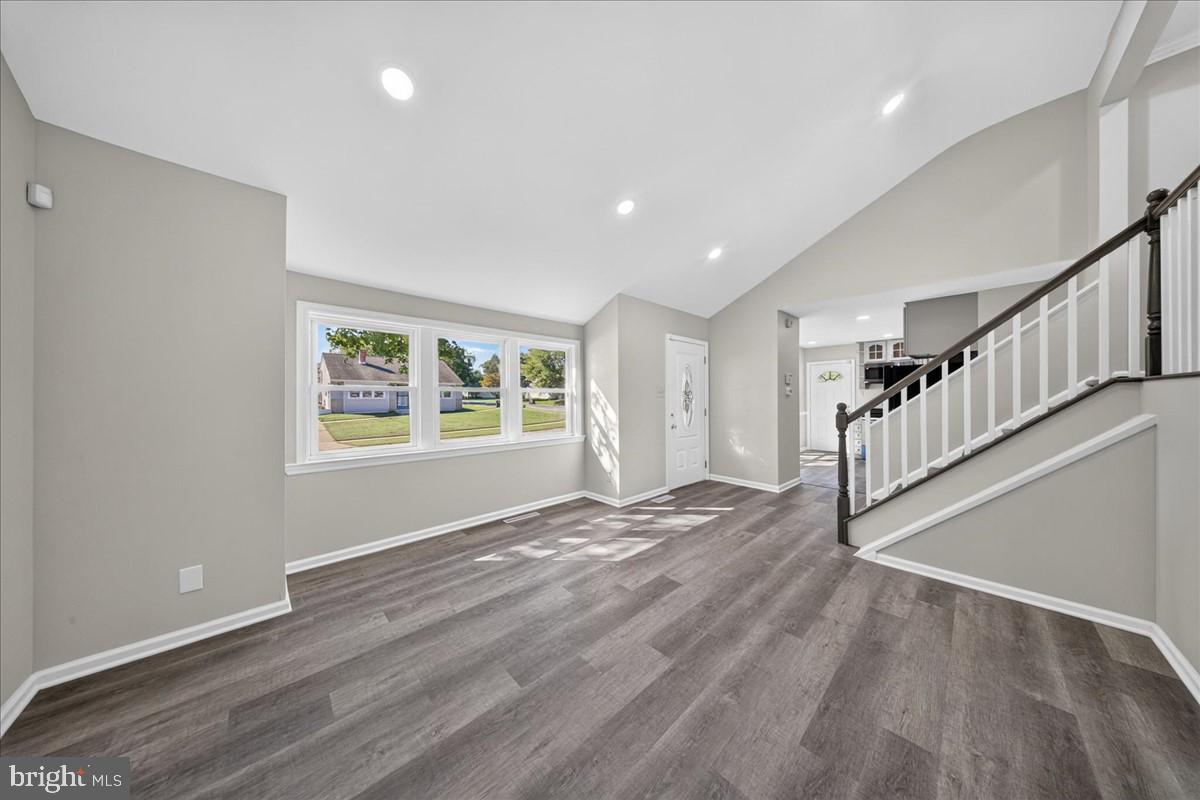 601 Banyan Rd Property Photo 11