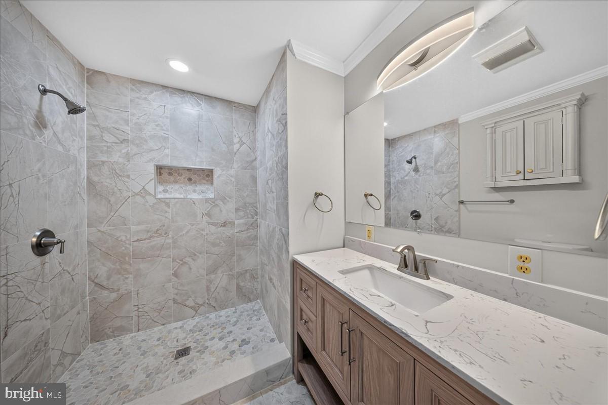 601 Banyan Rd Property Photo 17