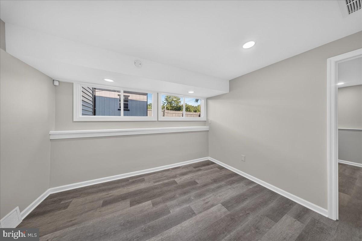 601 Banyan Rd Property Photo 24