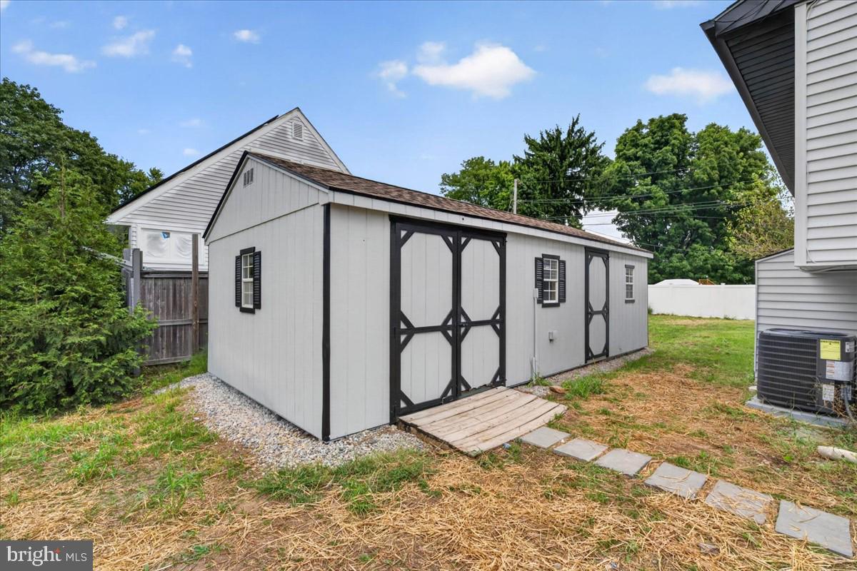 601 Banyan Rd Property Photo 37