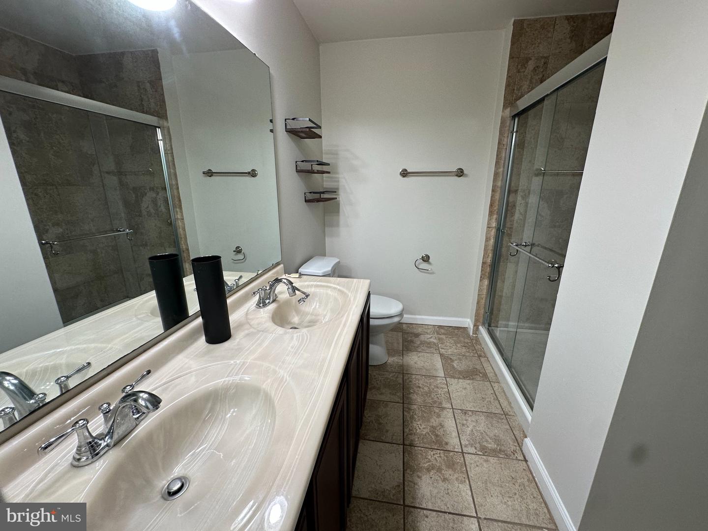 108 Steven Ln Property Photo 13