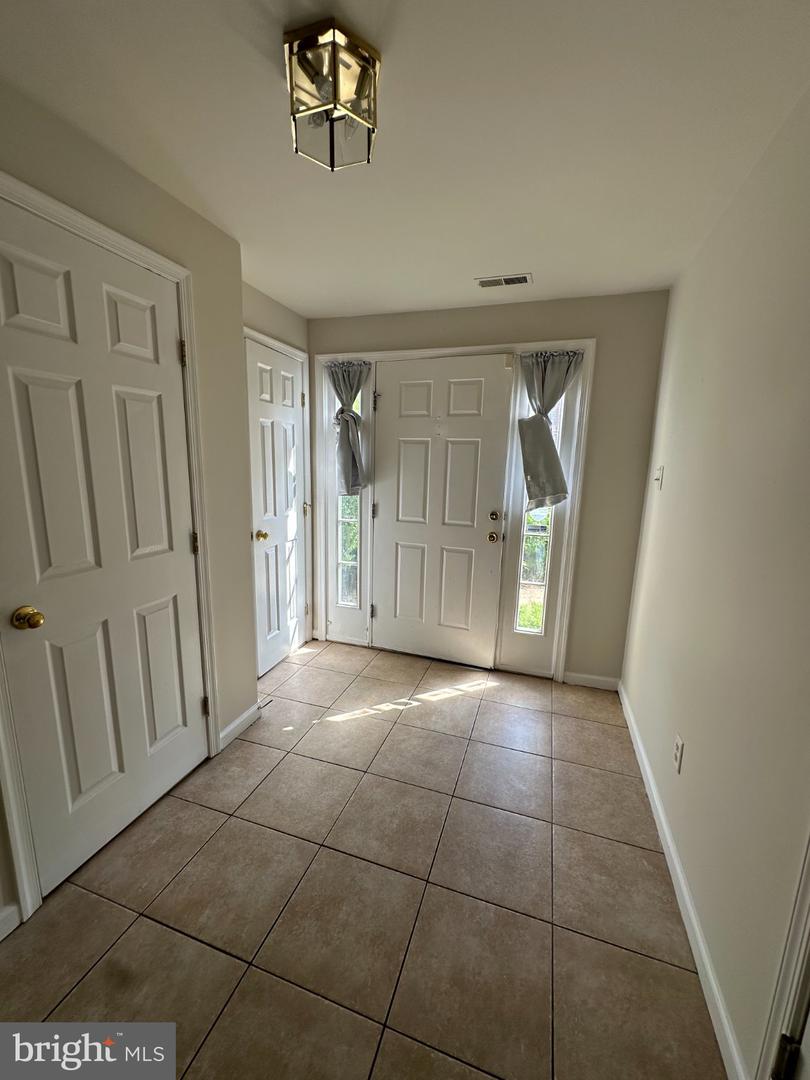 108 Steven Ln Property Photo 19