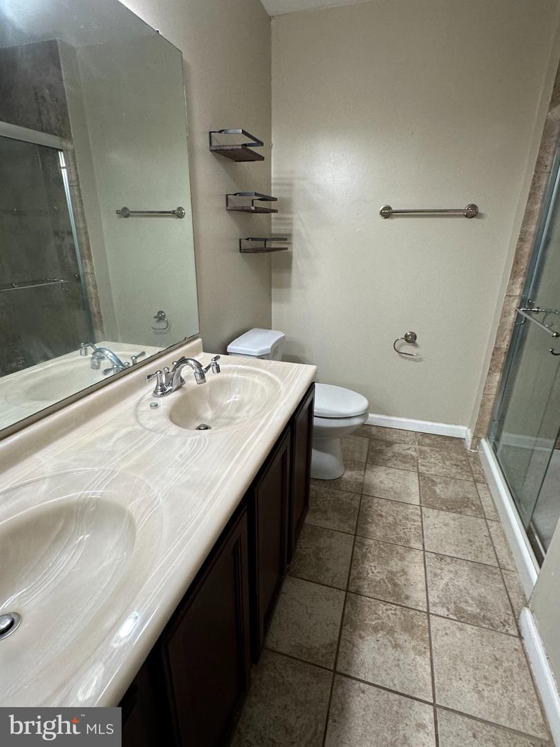108 Steven Ln Property Photo 32