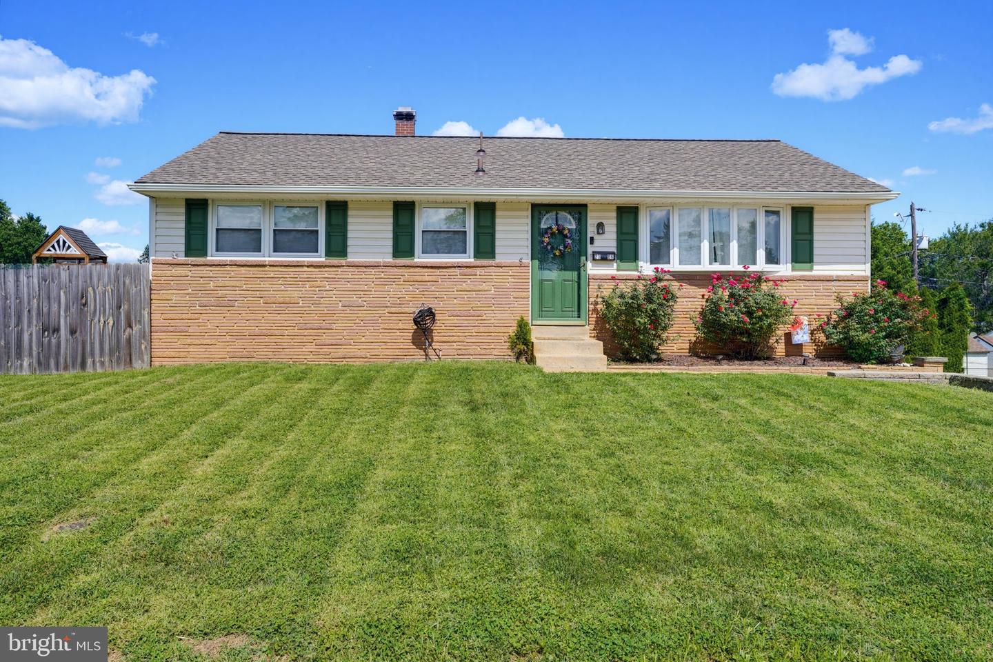 2306 ALISTER DR Property Photo 1