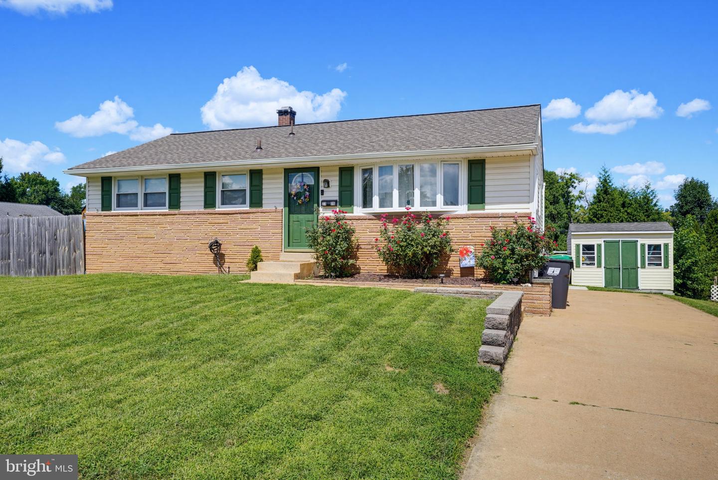 2306 Alister Dr Property Photo 8