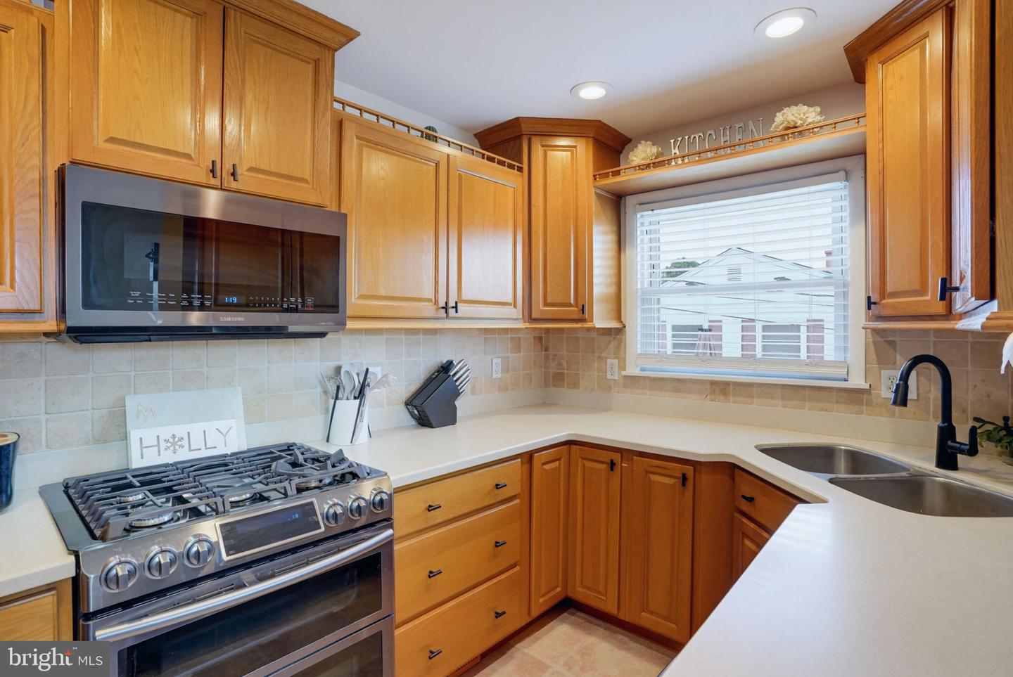 2306 Alister Dr Property Photo 16