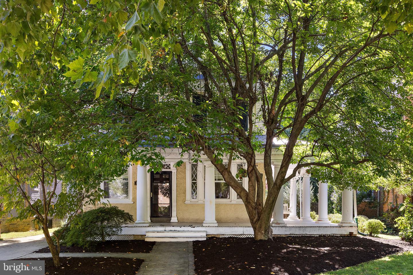 2012 Baynard Blvd Property Photo 2