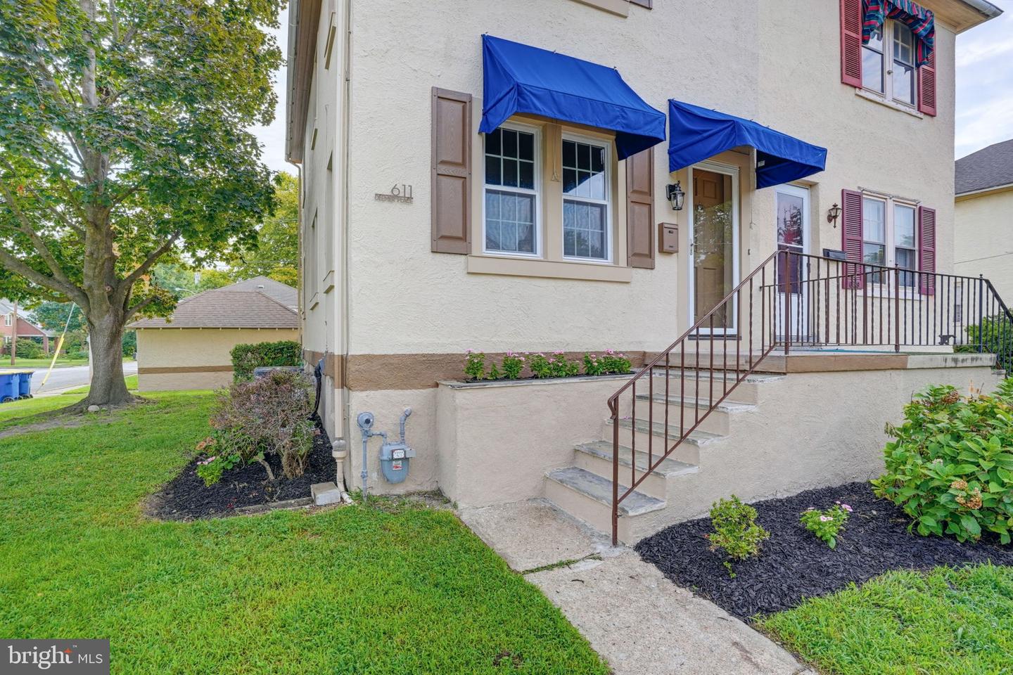 611 Deemer Pl Property Photo 5