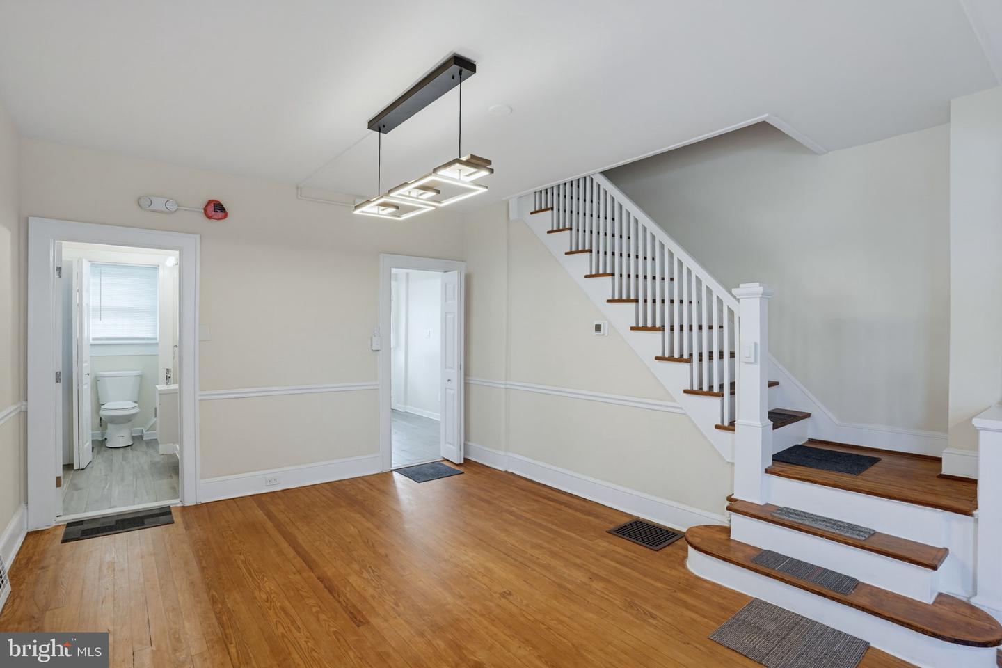 611 Deemer Pl Property Photo 10