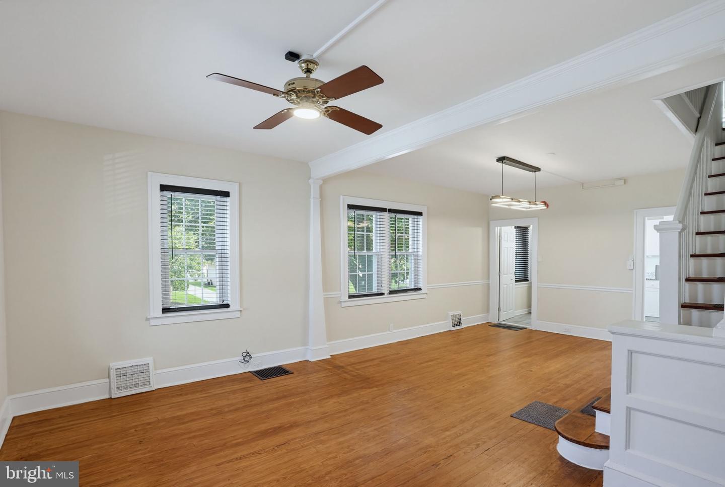 611 Deemer Pl Property Photo 12