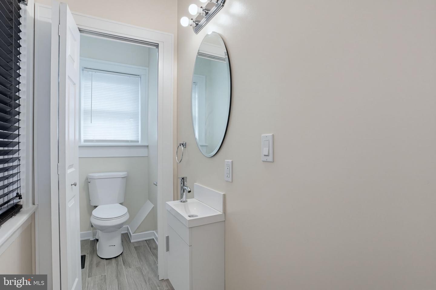 611 Deemer Pl Property Photo 17
