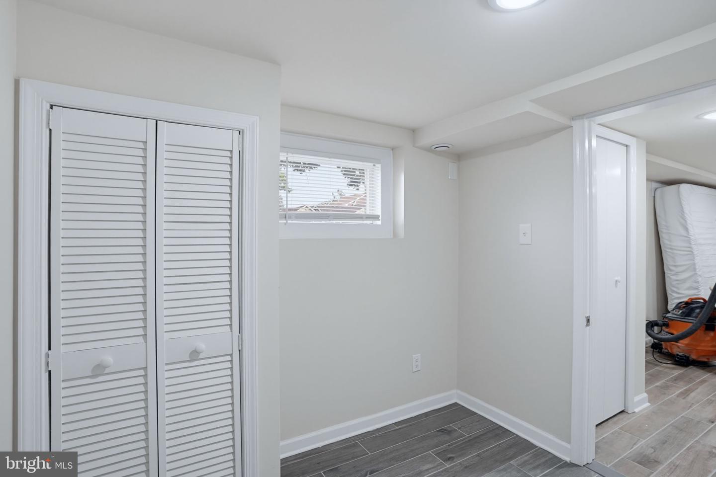 611 Deemer Pl Property Photo 27