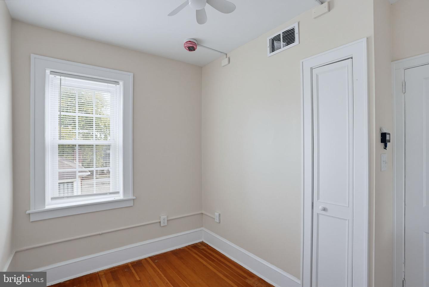 611 Deemer Pl Property Photo 31