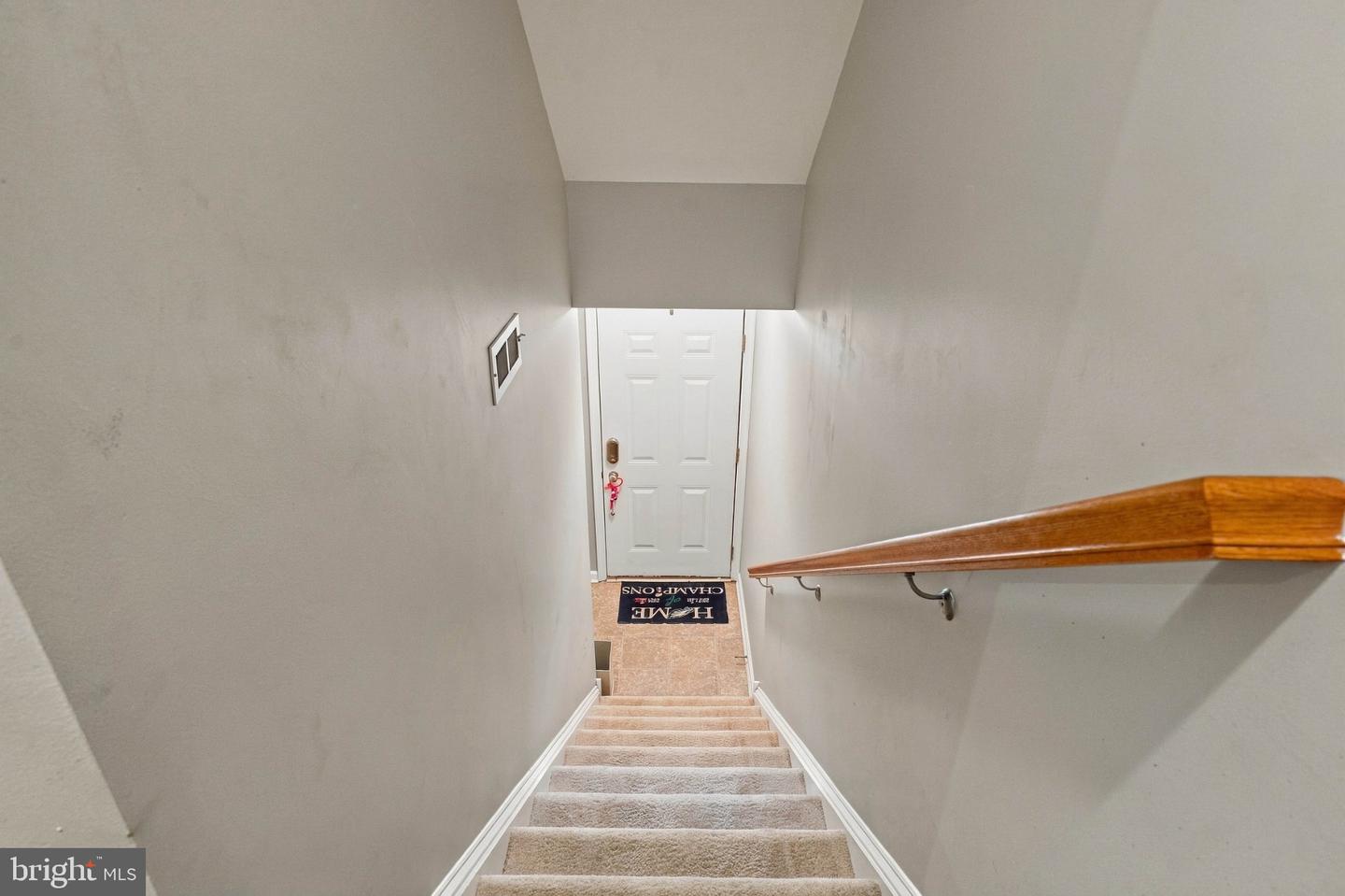 488 Jacobsen Dr Property Photo 3
