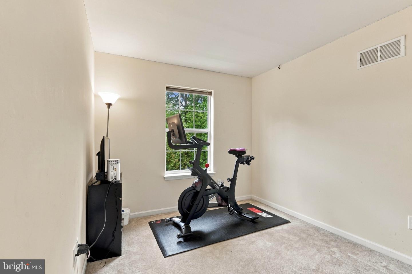 488 Jacobsen Dr Property Photo 17