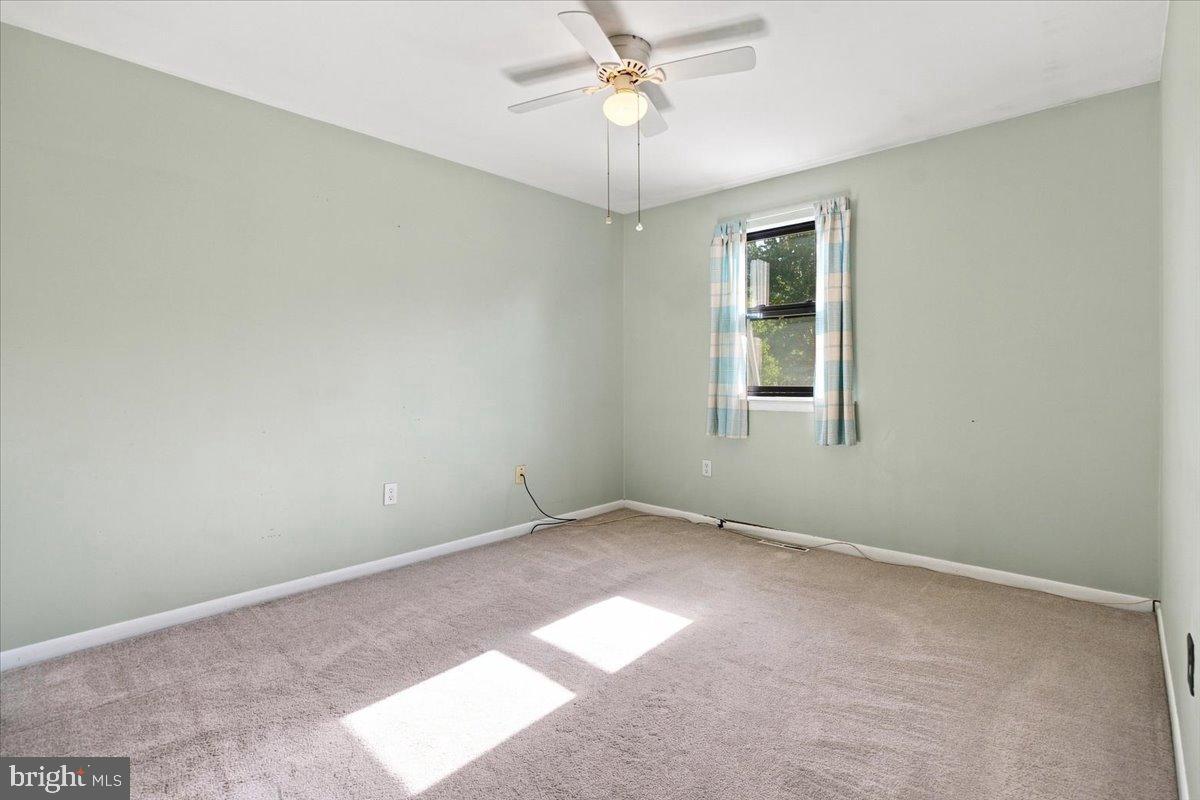 305 Kemper Dr Property Photo 18
