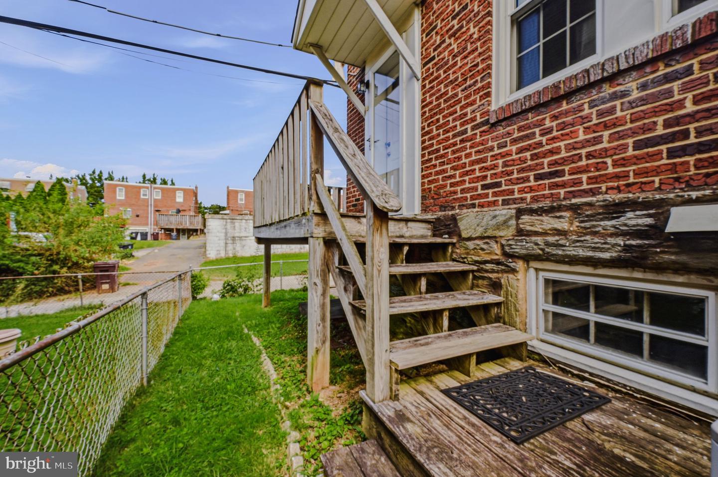 1815 Maple St Property Photo 23