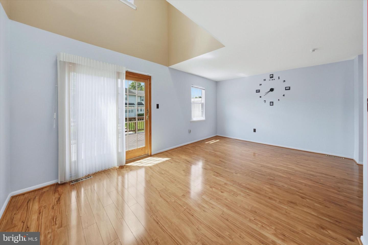 502 4th St Property Photo 11