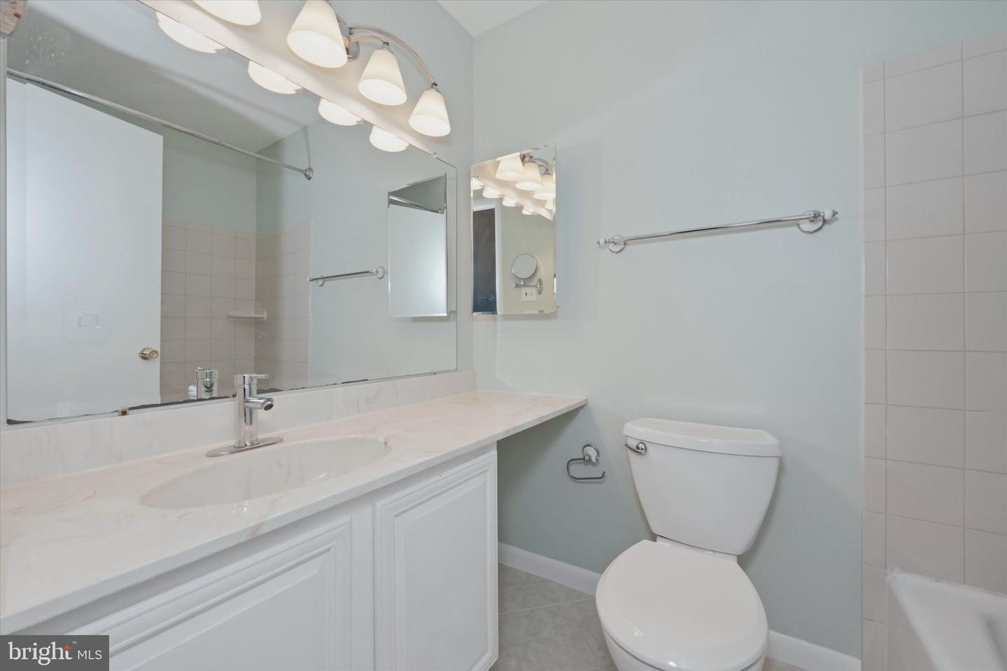 502 4th St Property Photo 18