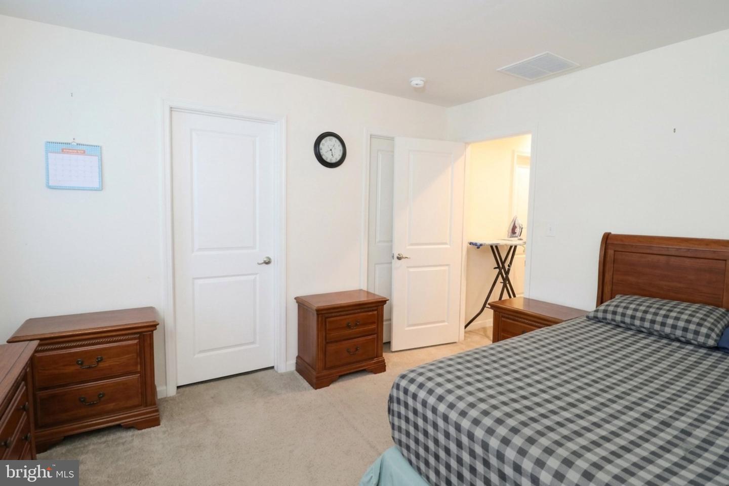 225 W General Grey Ct Property Photo 18