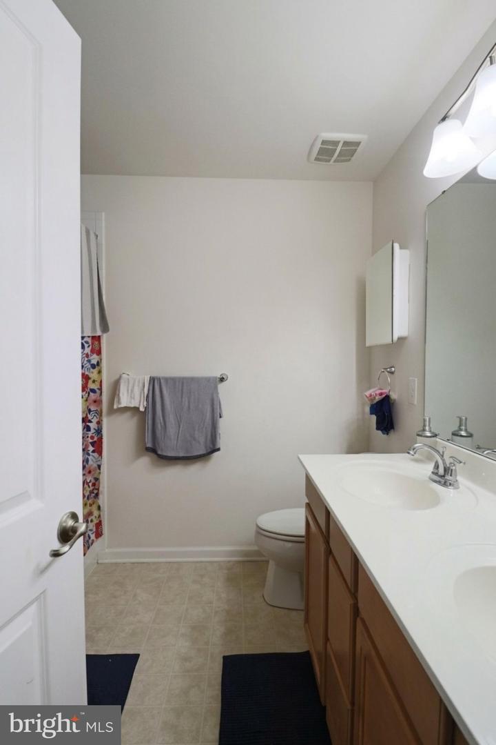 225 W General Grey Ct Property Photo 23