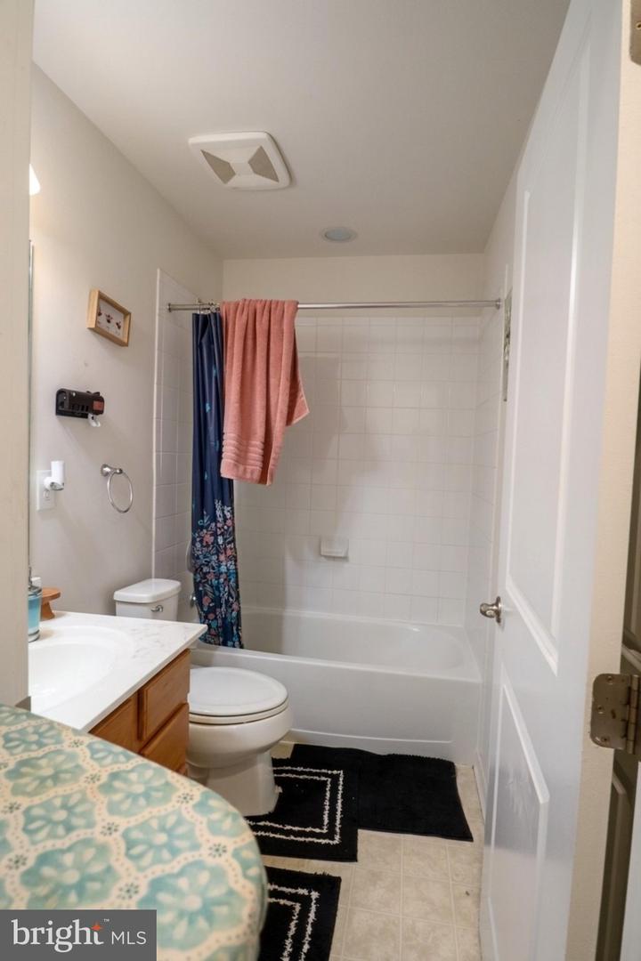 225 W General Grey Ct Property Photo 24