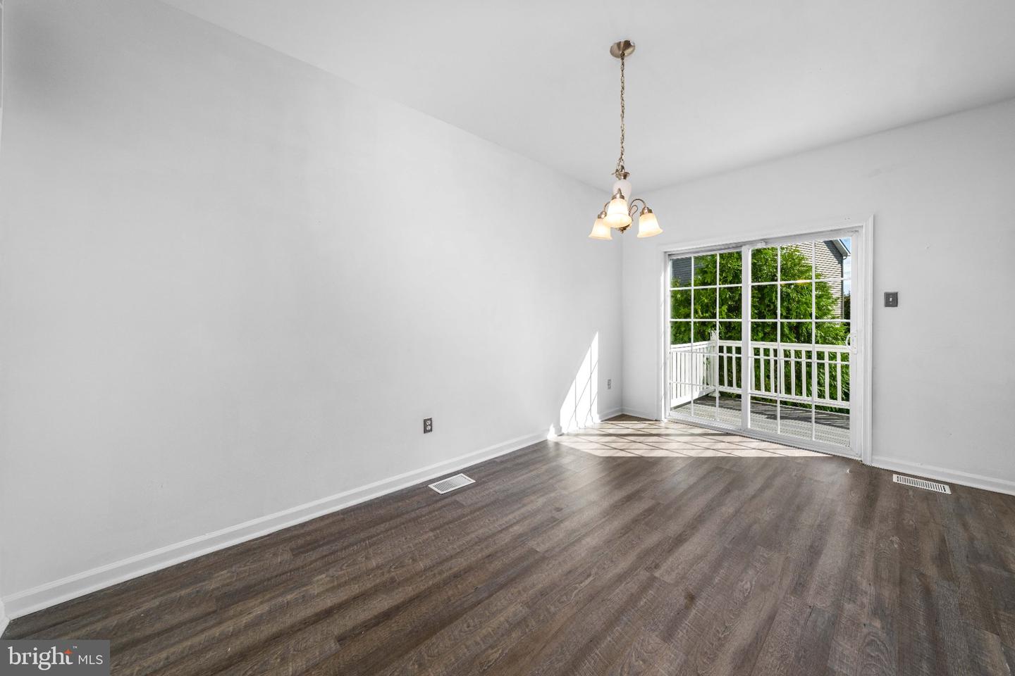 709 Observatory Dr Property Photo 17