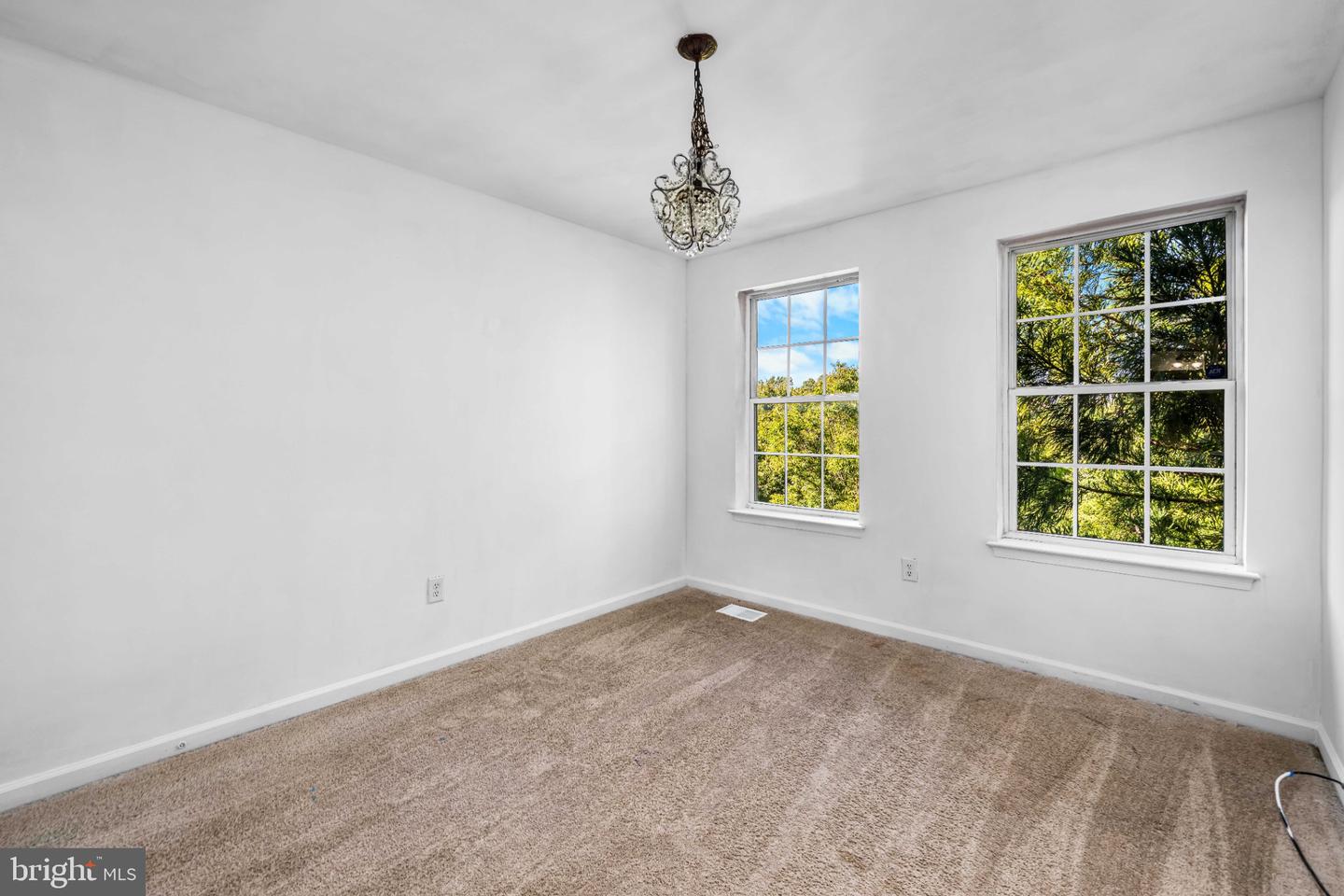 709 Observatory Dr Property Photo 25