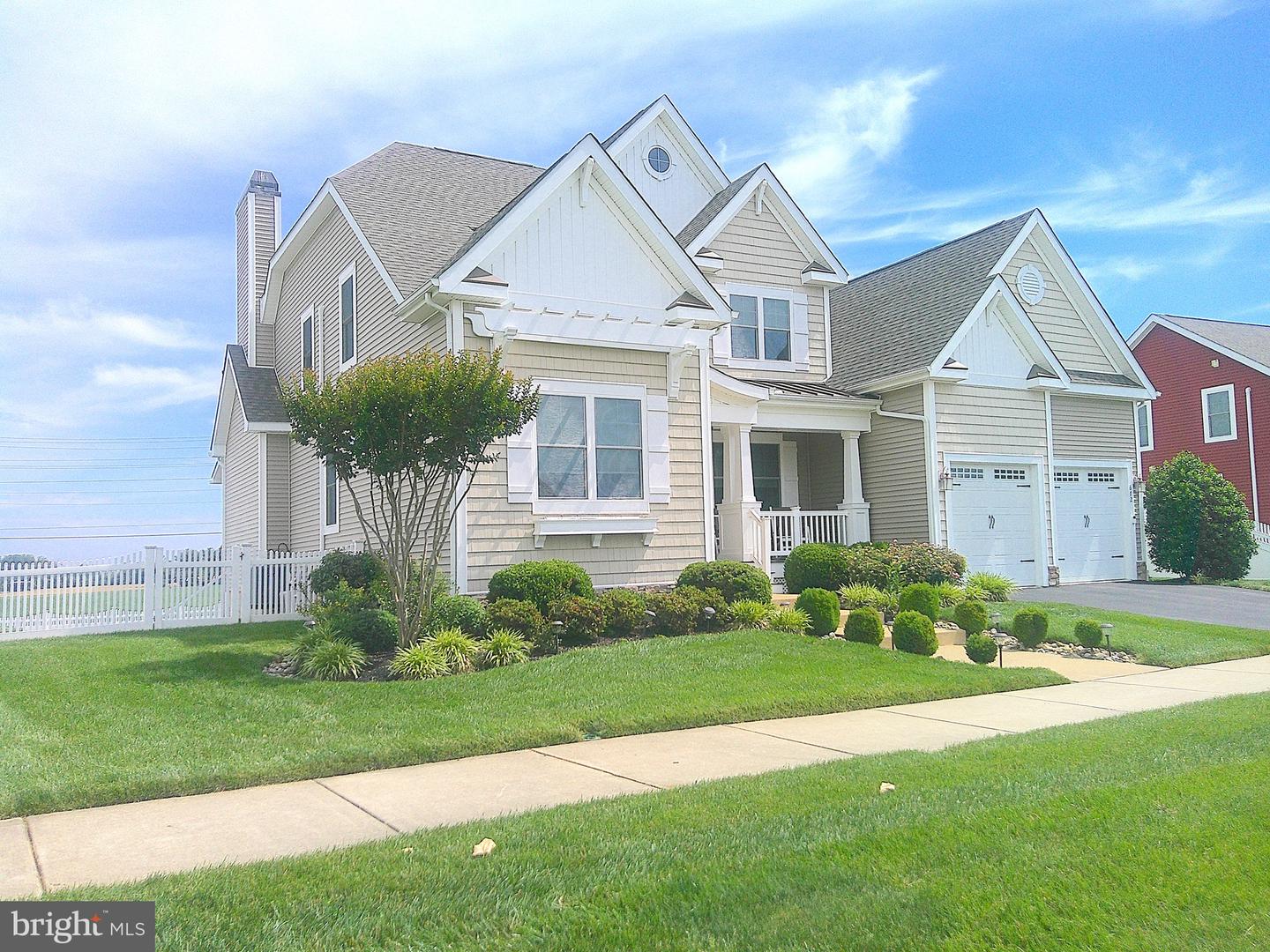 672 Spring Hollow Dr Property Photo 1