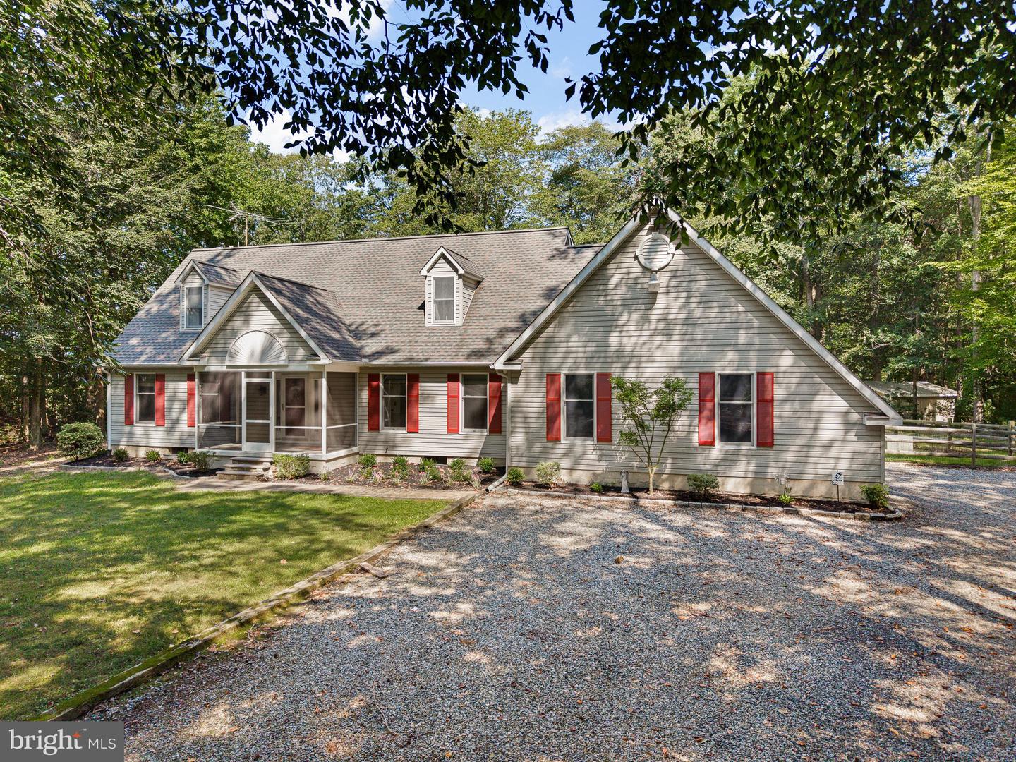 105 Thoroughfare Neck Rd Property Photo 1