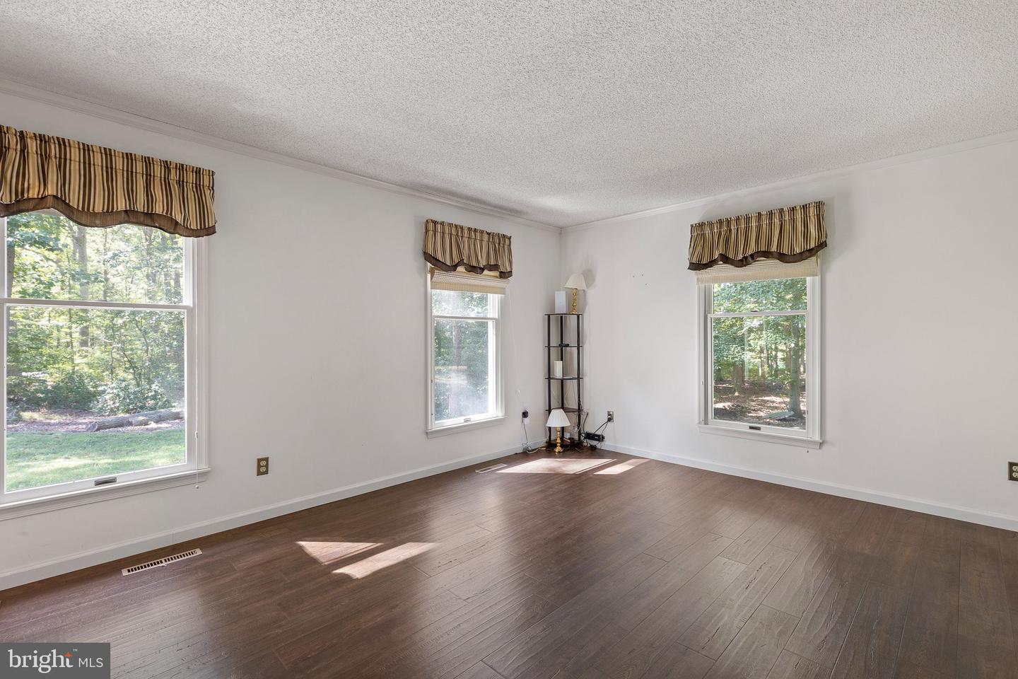 105 Thoroughfare Neck Rd Property Photo 4