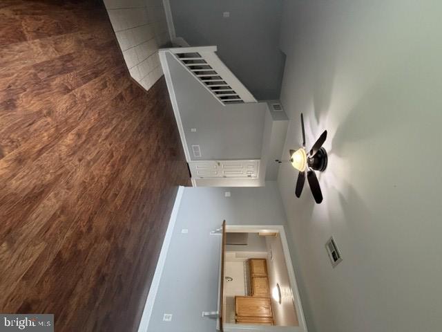 8 Kayak Ct Property Photo 5