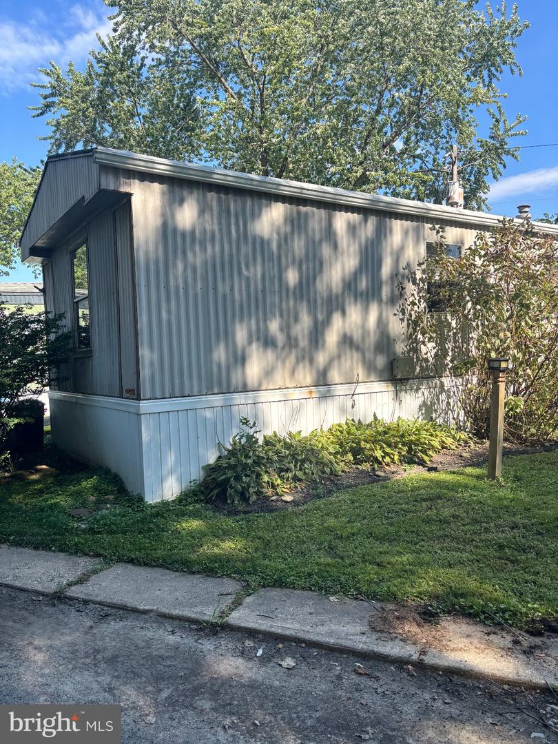 115 5th St #b047 Property Photo 1